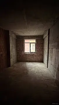 Satılır 2 otaqlı mənzil 75 m²
