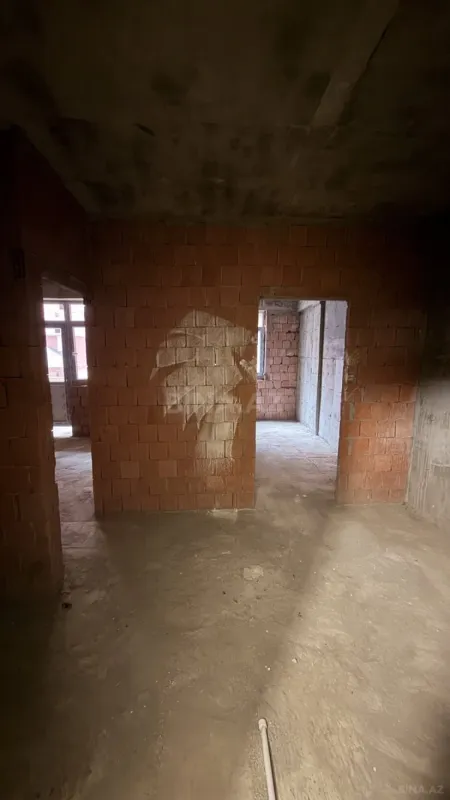 Satılır 2 otaqlı mənzil 75 m²