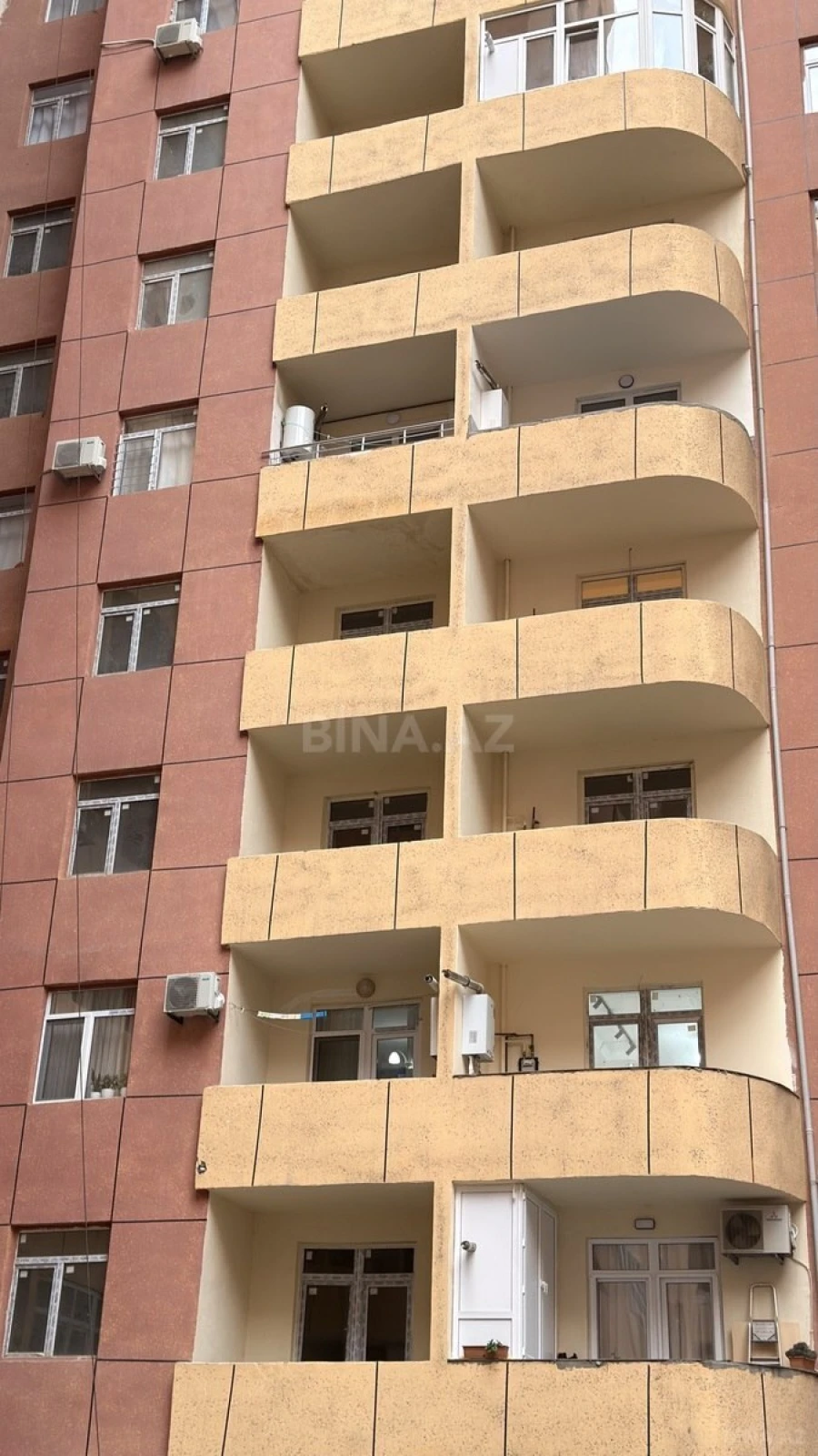 Satılır 2 otaqlı mənzil 75 m²