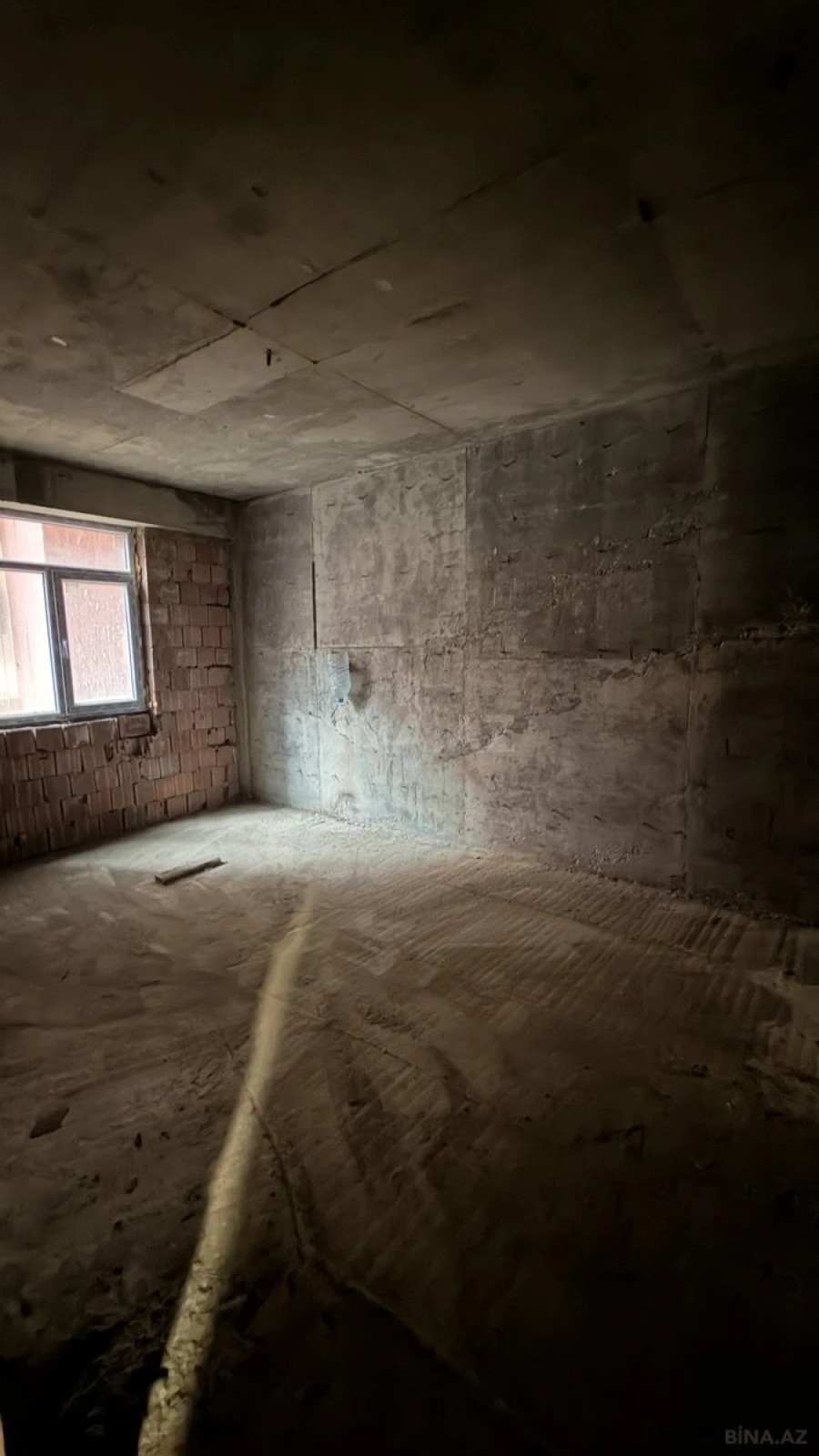 Satılır 2 otaqlı mənzil 75 m²