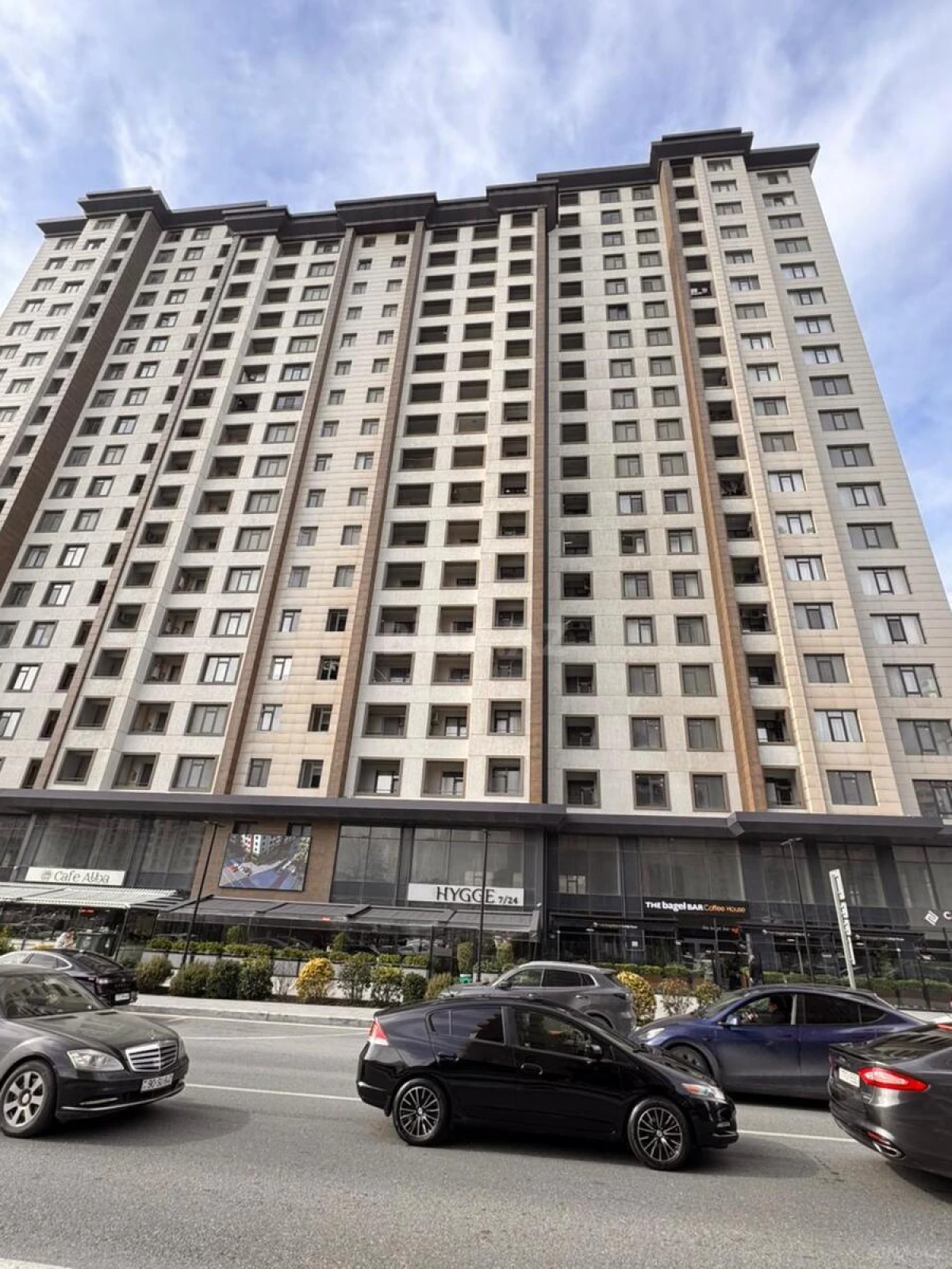 Satılır 2 otaqlı mənzil 75 m²