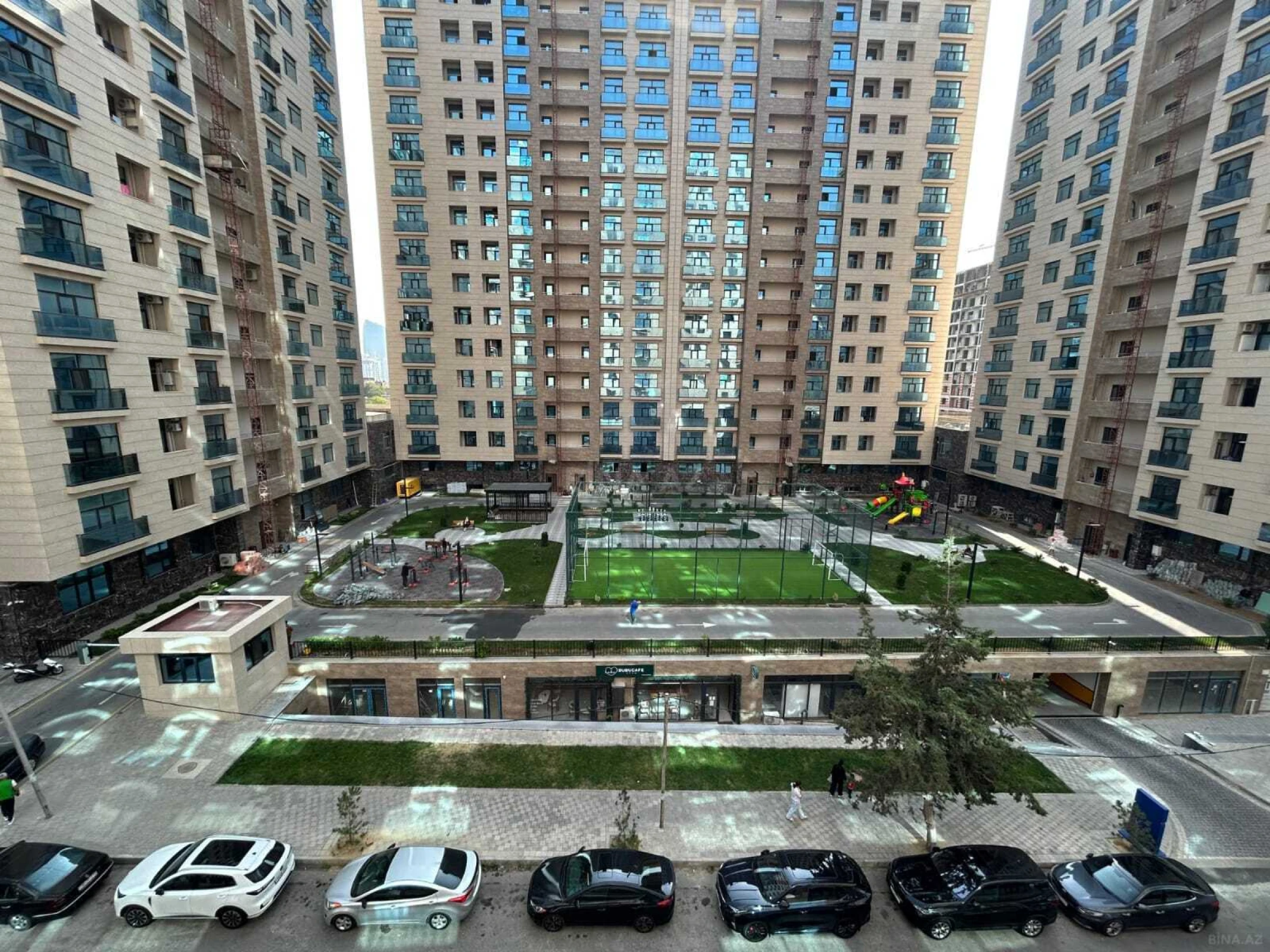 Satılır 2 otaqlı mənzil 71 m²