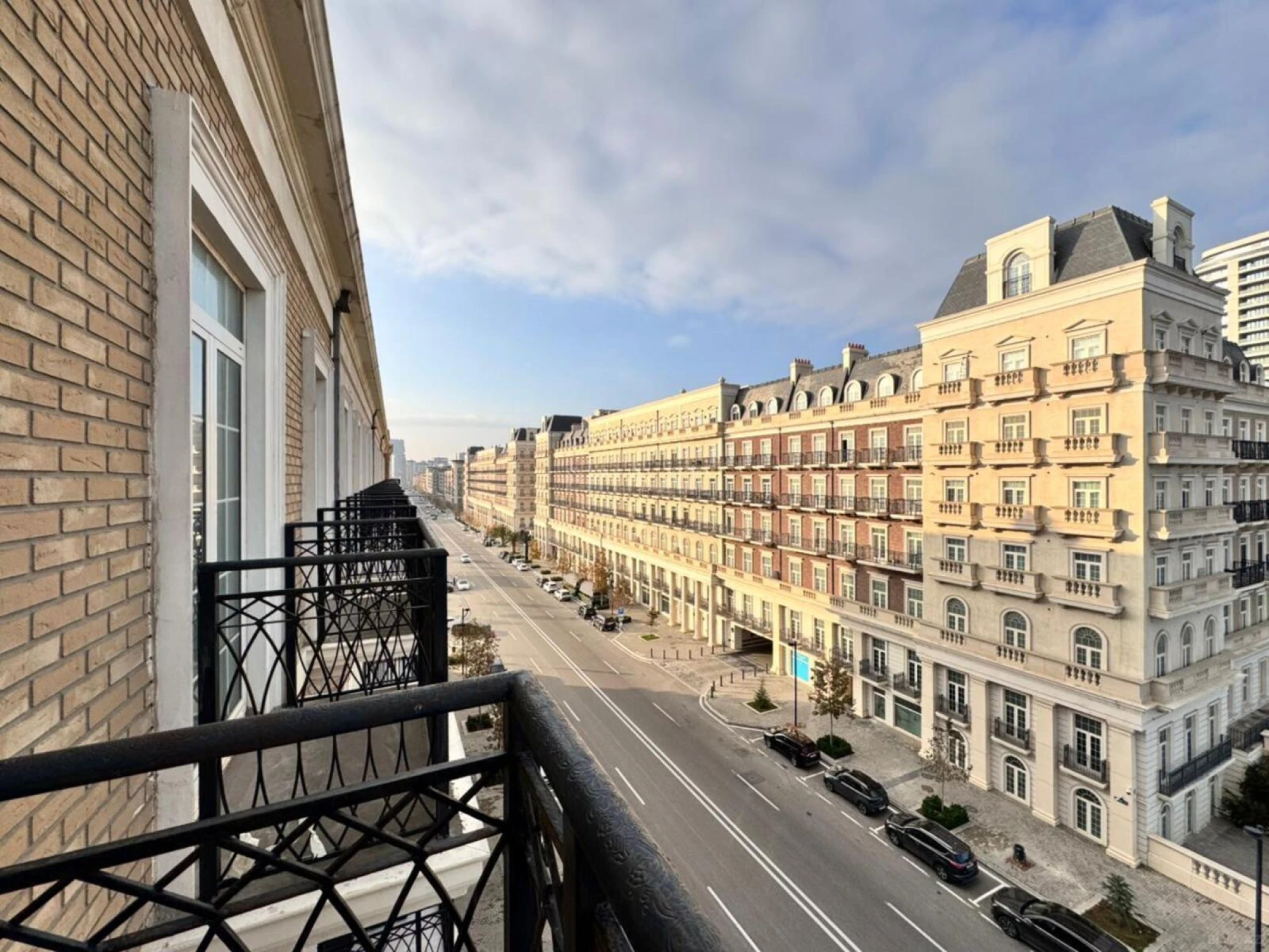 Satılır 3 otaqlı mənzil 96 m²