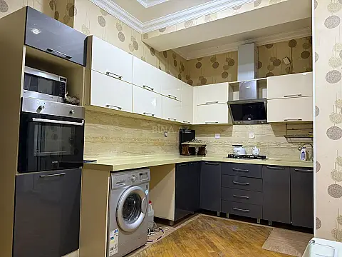 Kirayə verilir 3 otaqlı mənzil 120 m²