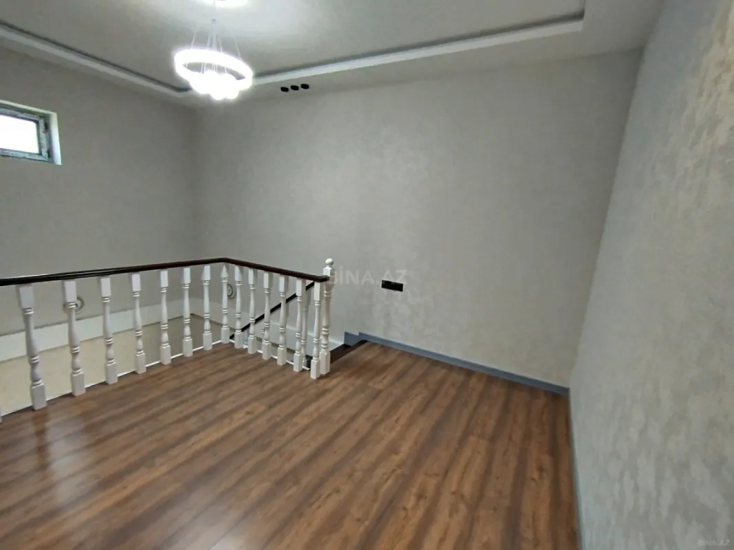 Satılır 5 otaqlı həyət evi 200 m²