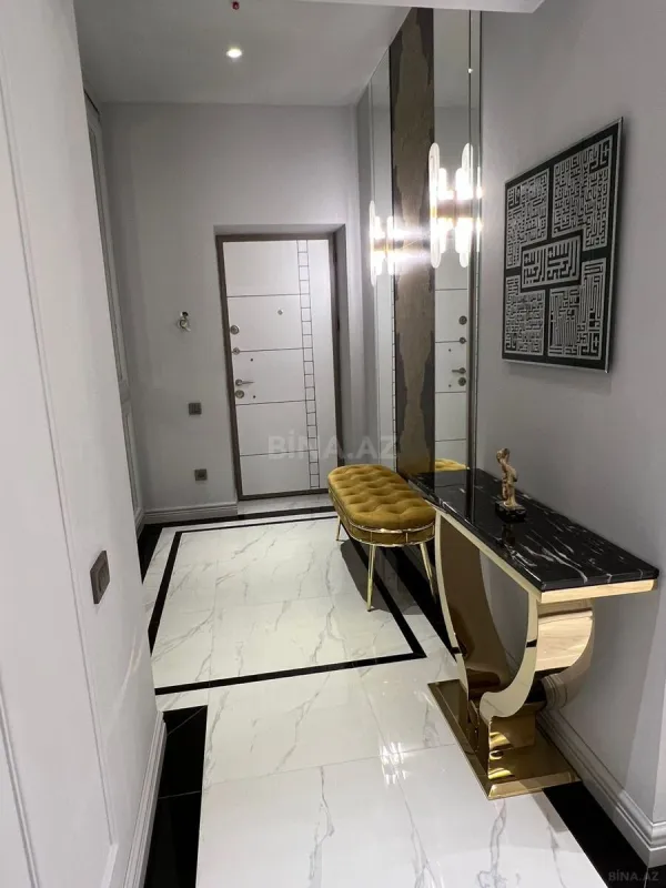 Satılır 2 otaqlı mənzil 106 m²