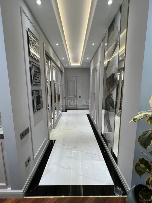 Satılır 2 otaqlı mənzil 106 m²