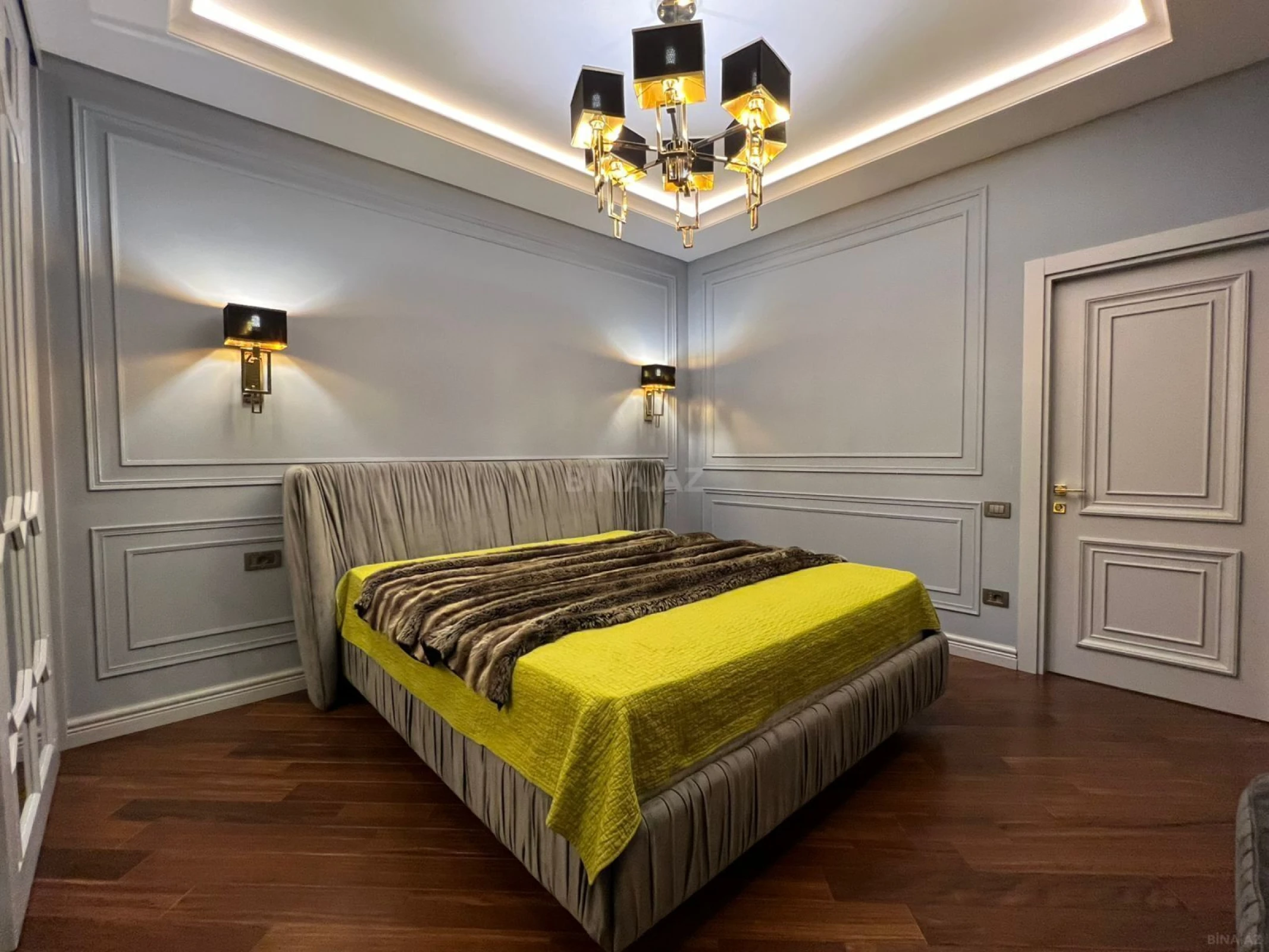 Satılır 2 otaqlı mənzil 106 m²