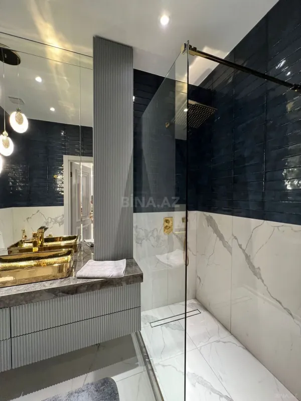 Satılır 2 otaqlı mənzil 106 m²