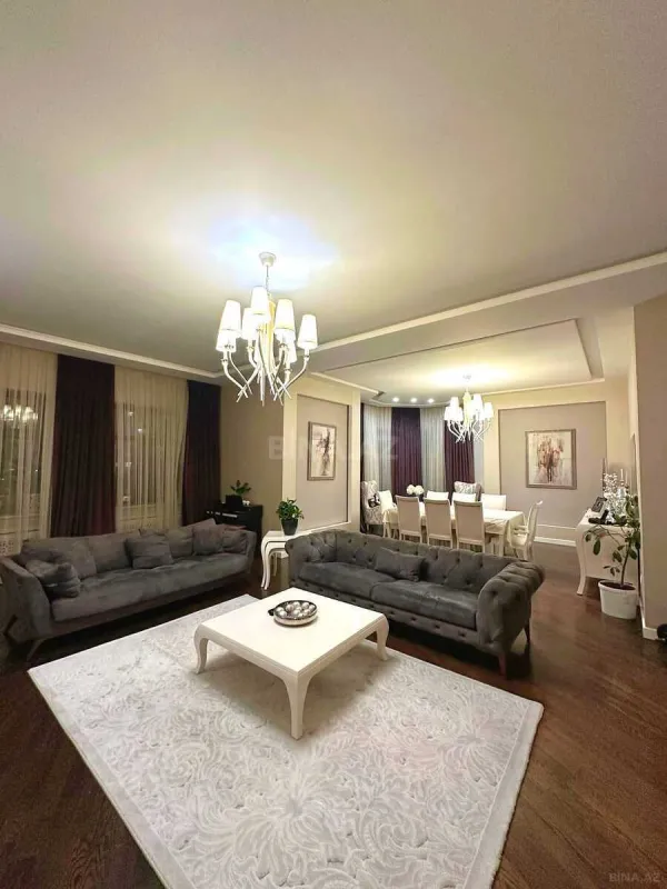 Satılır 4 otaqlı mənzil 200.5 m²