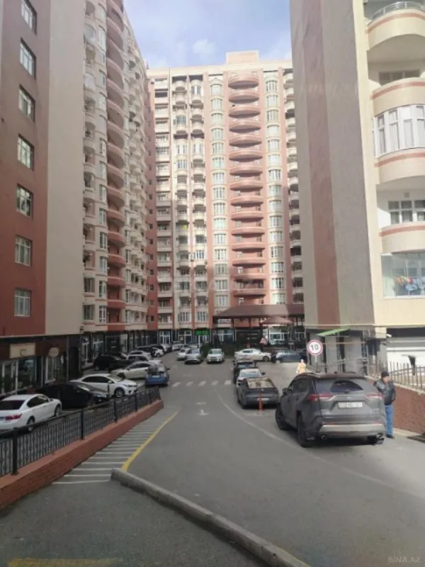 Satılır 2 otaqlı mənzil 60 m²