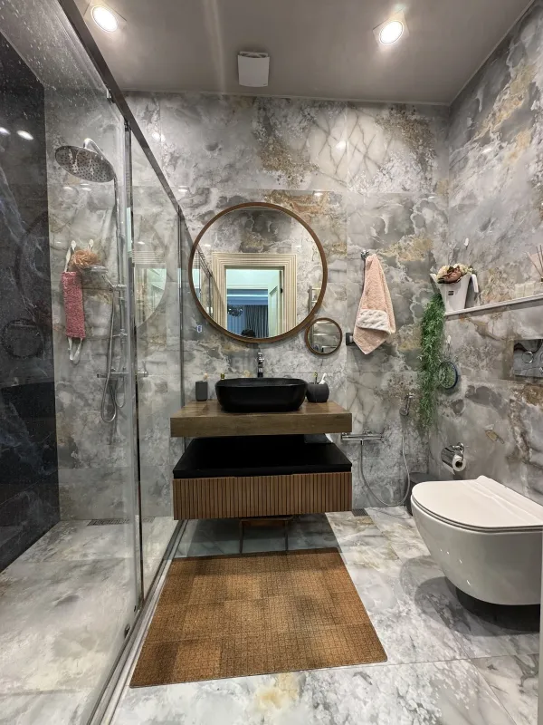 Satılır 5 otaqlı mənzil 272 m²