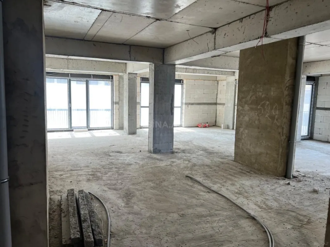 Satılır 3 otaqlı mənzil 127 m²