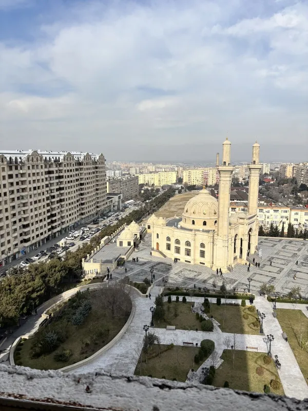 Satılır 2 otaqlı mənzil 72 m²