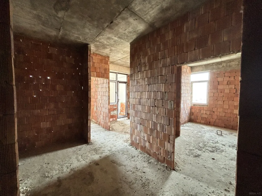 Satılır 2 otaqlı mənzil 72 m²