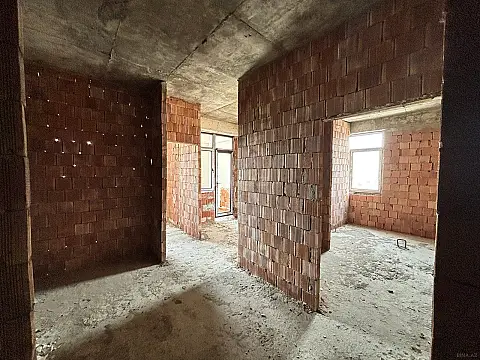 Satılır 2 otaqlı mənzil 72 m²