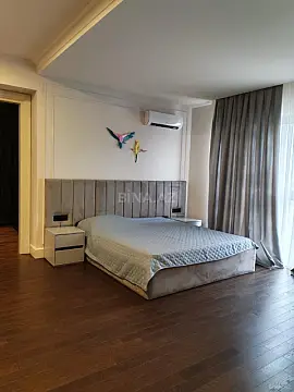 Satılır 6 otaqlı mənzil 322 m²