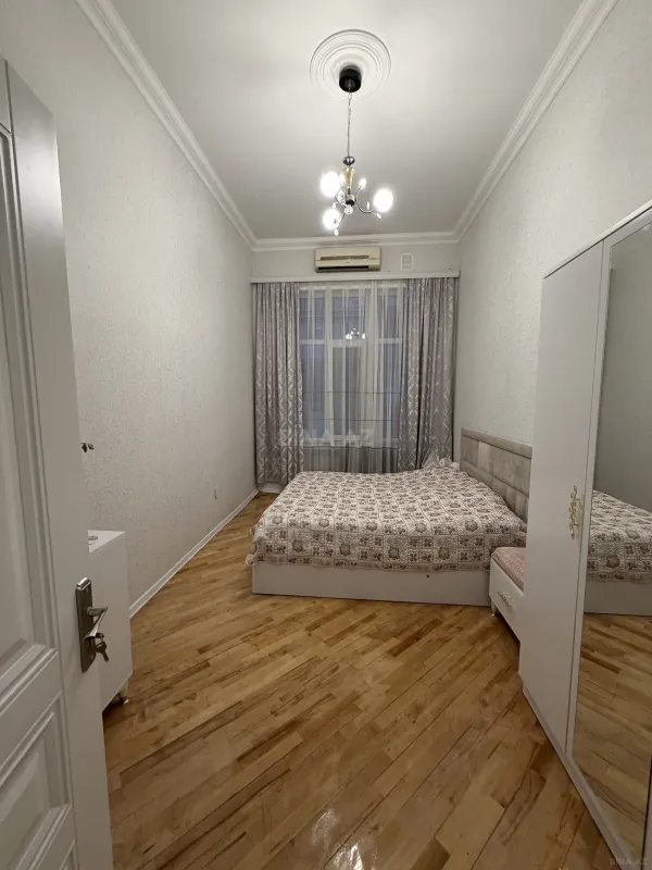 Satılır 3 otaqlı mənzil 90 m²