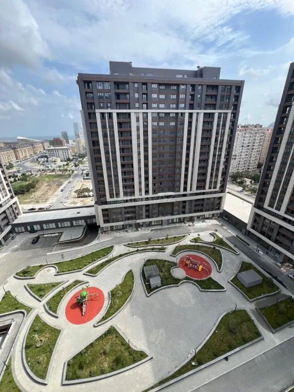 Satılır 2 otaqlı mənzil 92 m²