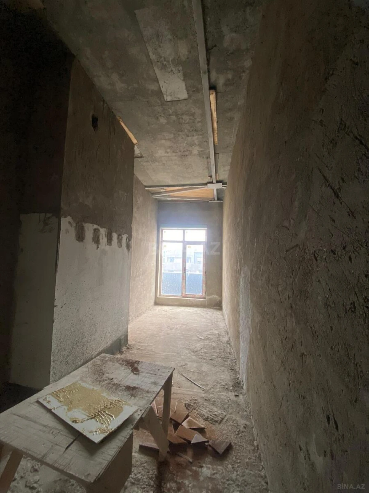 Satılır 2 otaqlı mənzil 103 m²