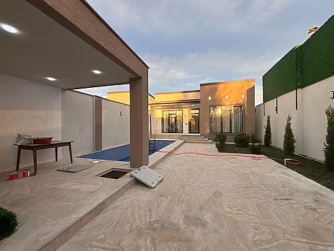 Satılır 4 otaqlı həyət evi 150 m²