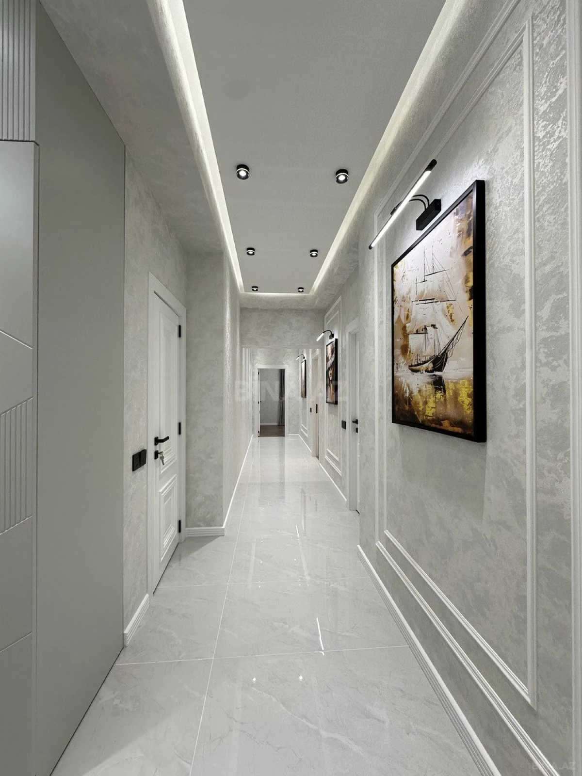 Satılır 3 otaqlı mənzil 105 m²