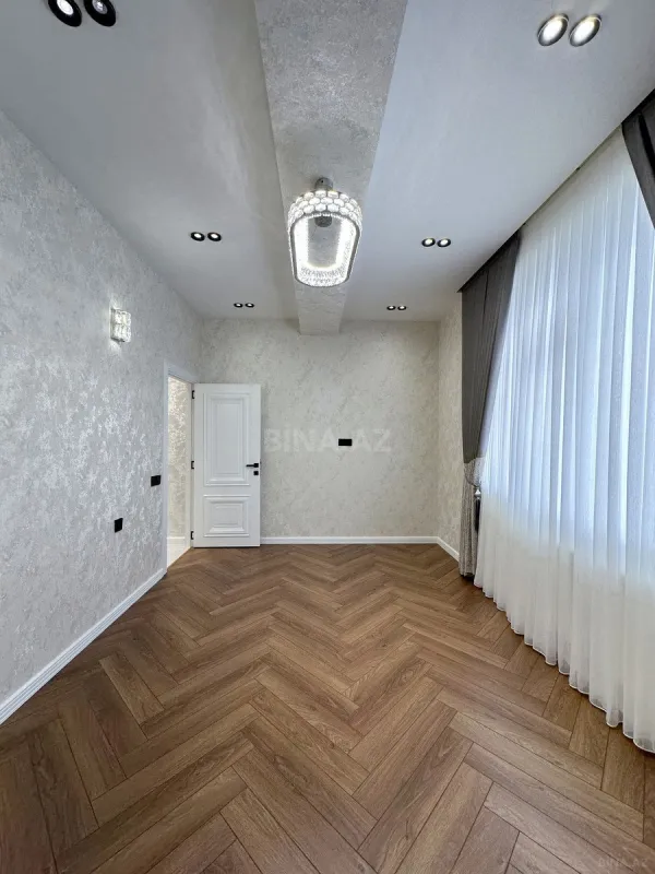 Satılır 3 otaqlı mənzil 105 m²