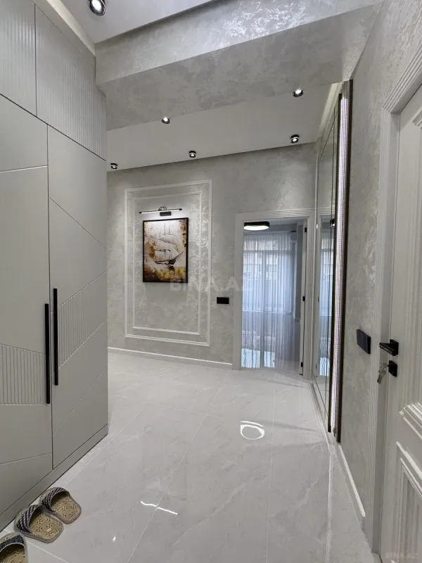 Satılır 3 otaqlı mənzil 105 m²