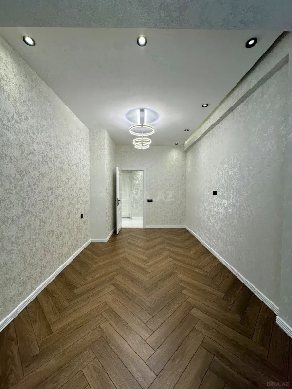 Satılır 3 otaqlı mənzil 105 m²