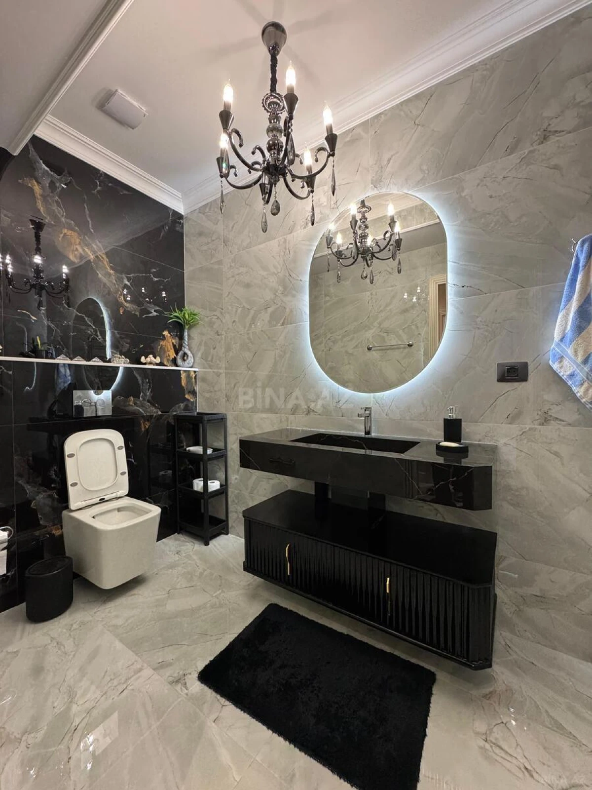 Satılır 5 otaqlı mənzil 272 m²