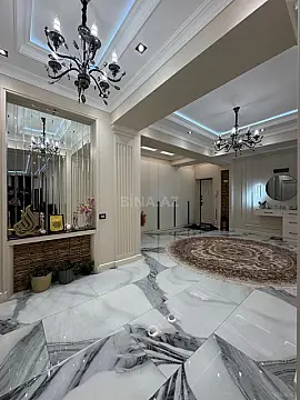 Satılır 5 otaqlı mənzil 272 m²