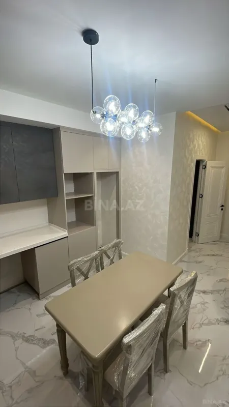 Satılır 3 otaqlı mənzil 114 m²