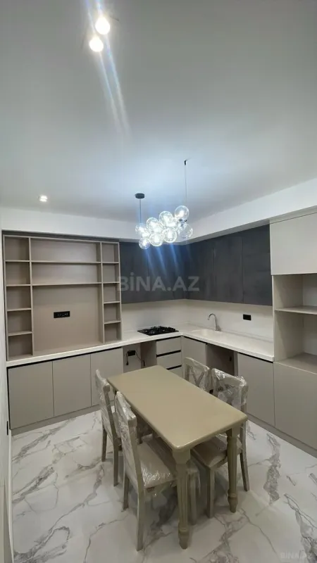 Satılır 3 otaqlı mənzil 114 m²