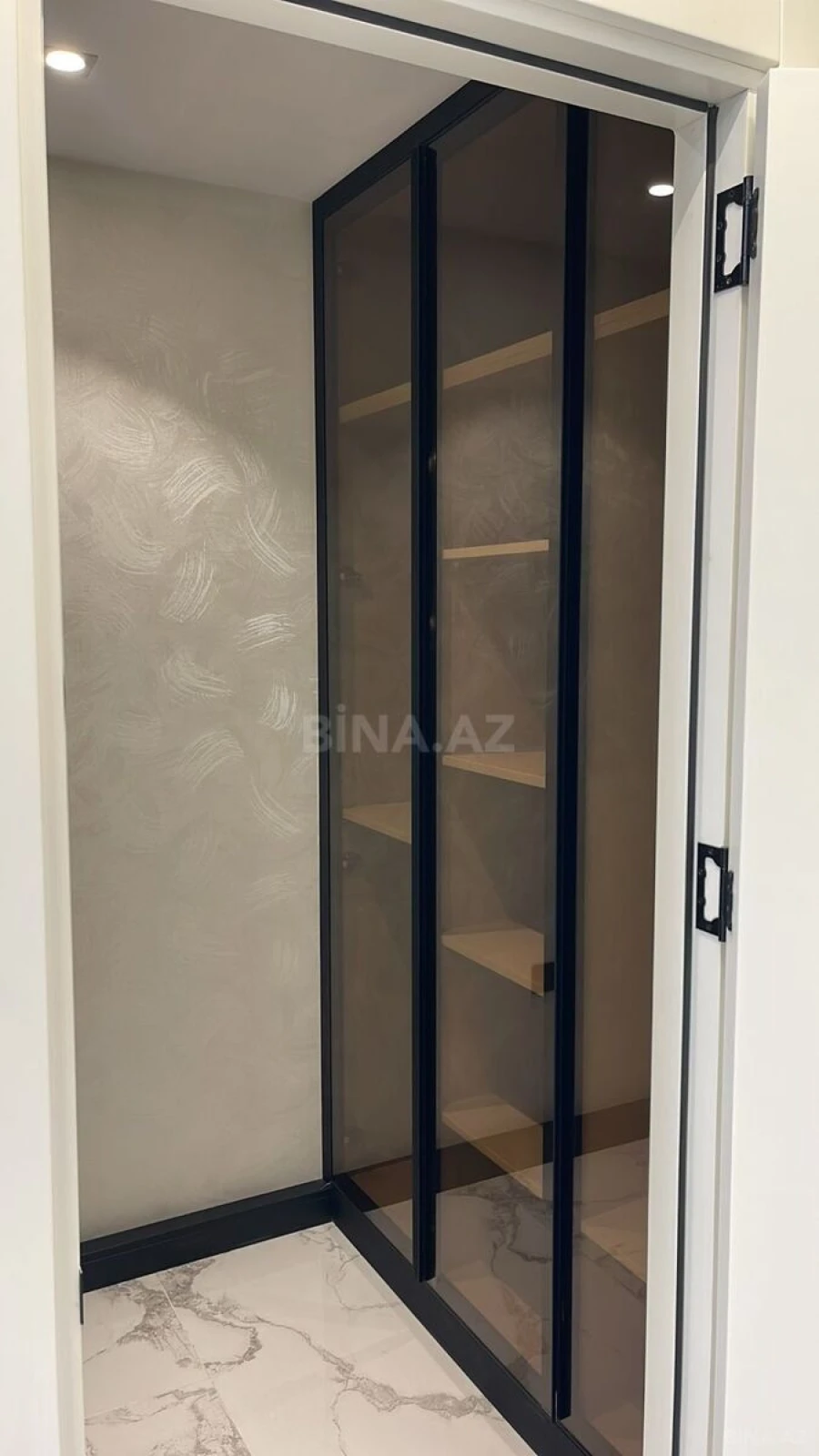 Satılır 3 otaqlı mənzil 114 m²