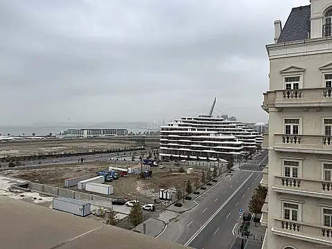 Satılır 4 otaqlı mənzil 176.2 m²