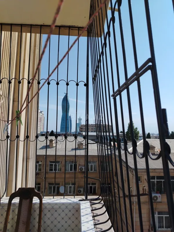 Kirayə verilir 3 otaqlı mənzil 130 m²