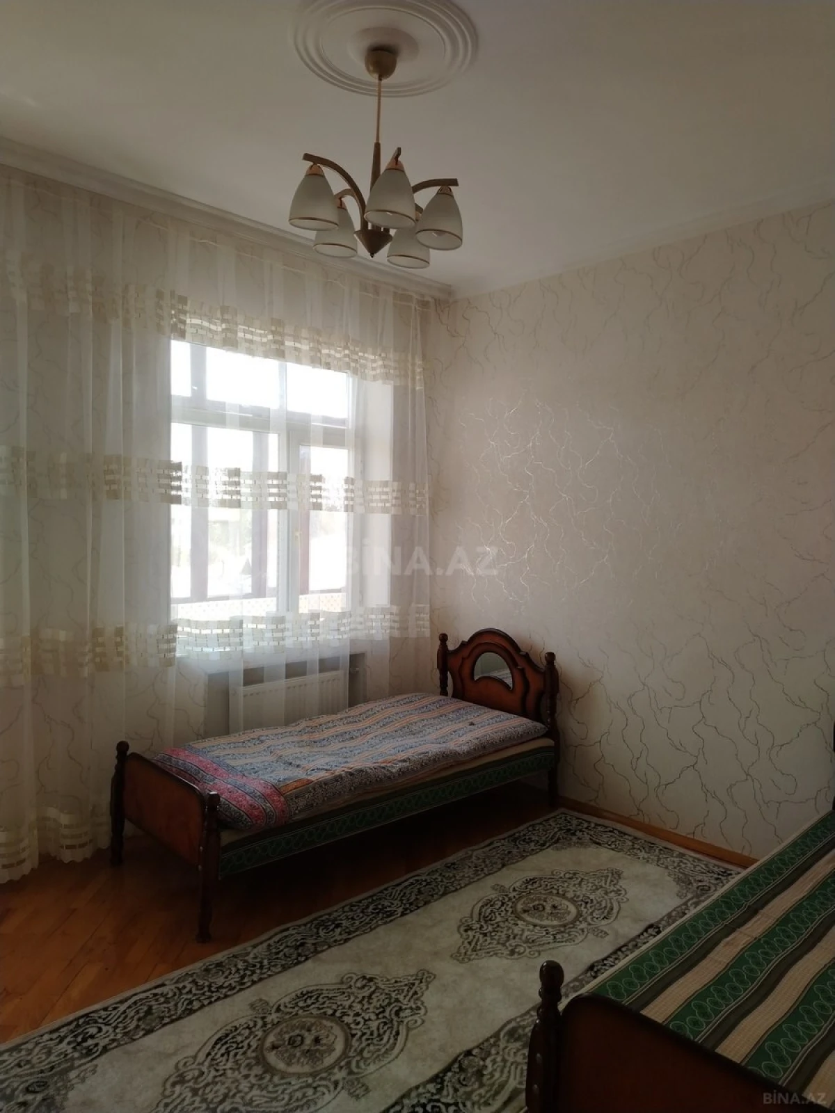 Kirayə verilir 3 otaqlı mənzil 130 m²