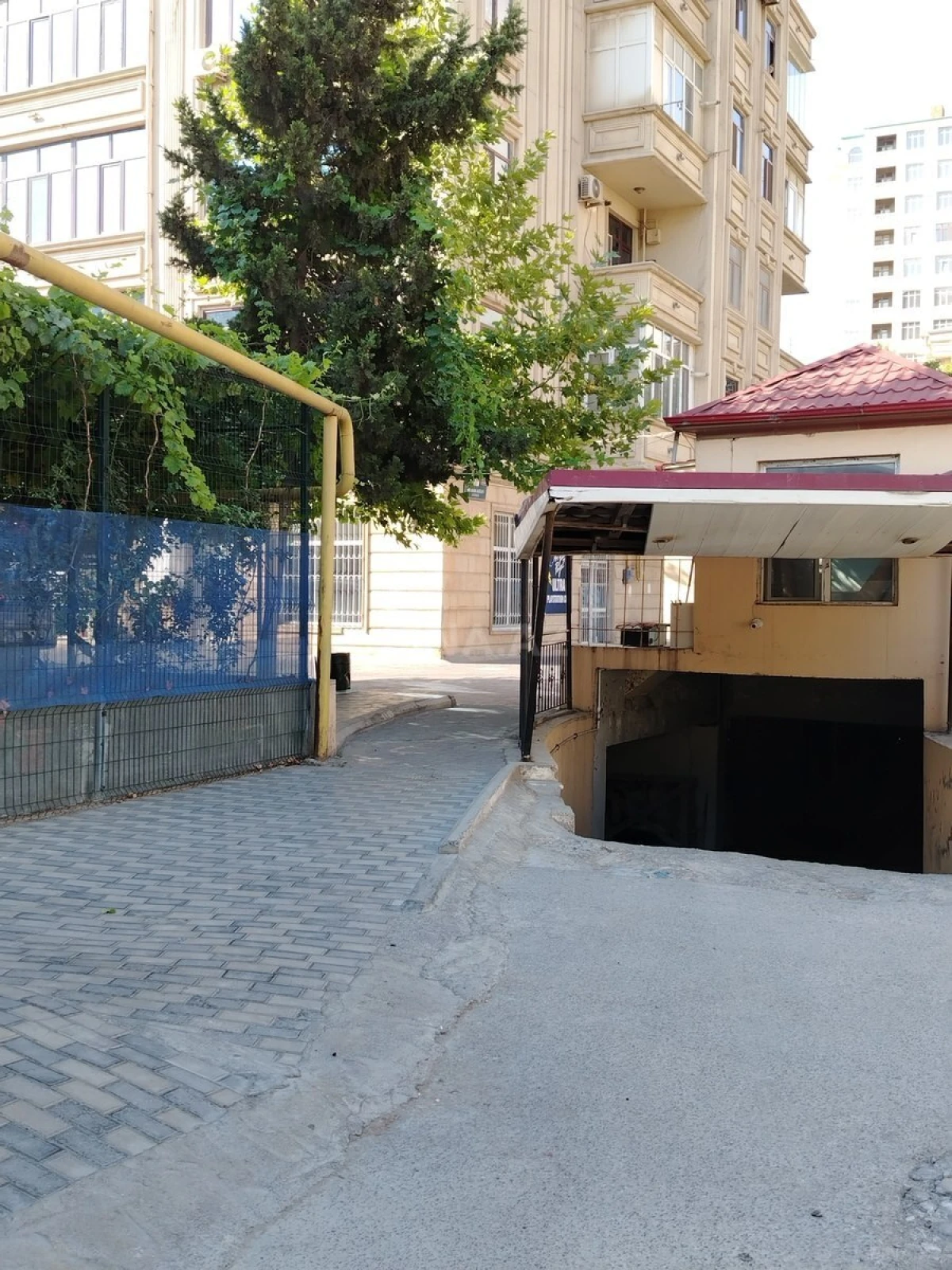 Kirayə verilir 3 otaqlı mənzil 130 m²