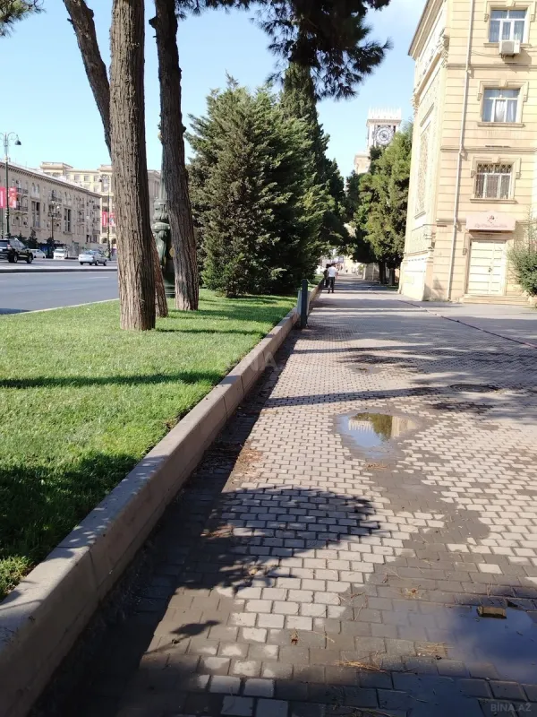 Kirayə verilir 3 otaqlı mənzil 130 m²