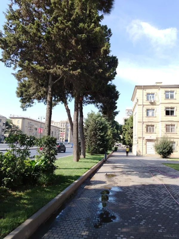 Kirayə verilir 3 otaqlı mənzil 130 m²