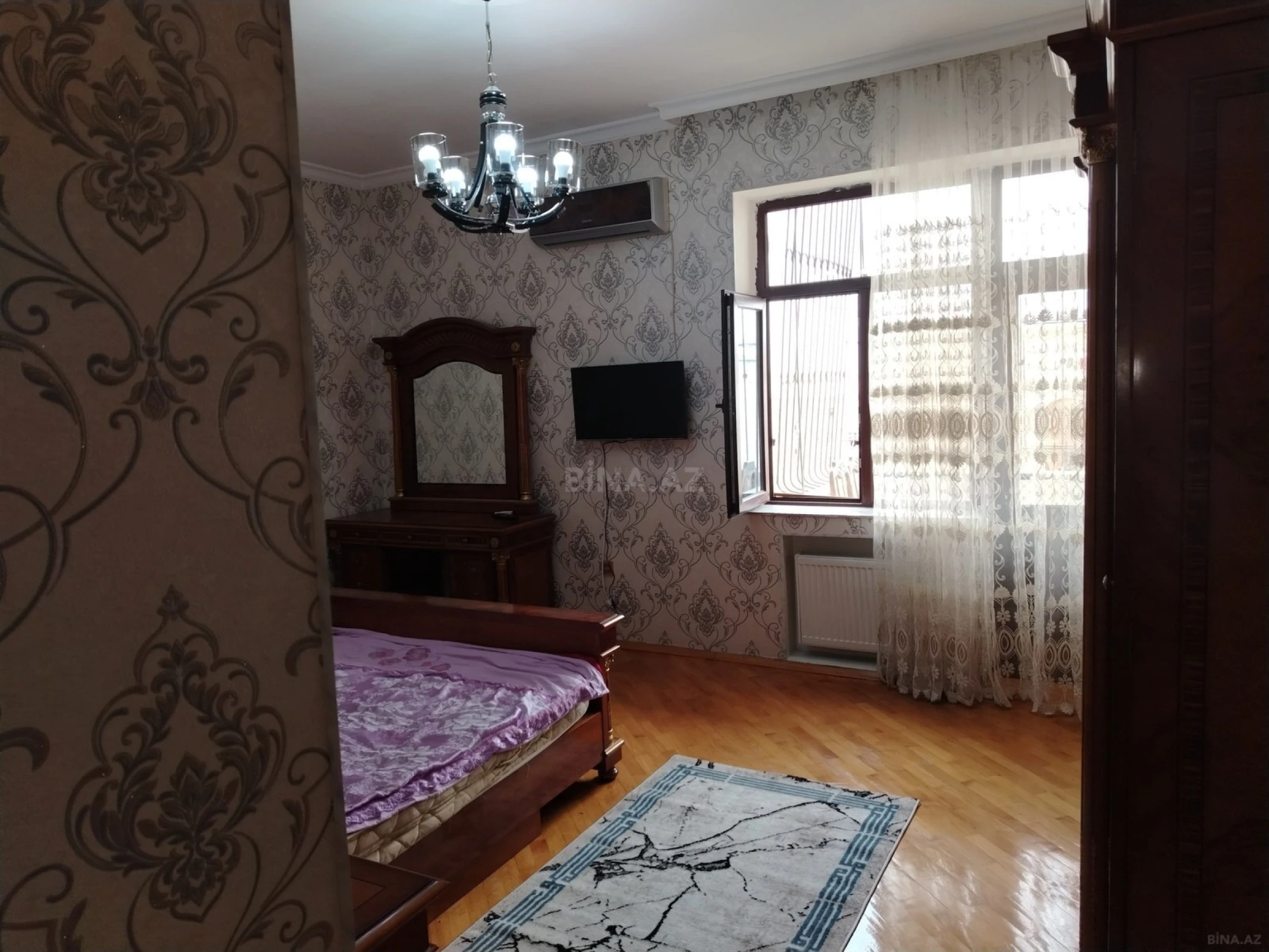Kirayə verilir 3 otaqlı mənzil 130 m²