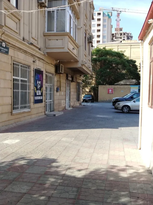 Kirayə verilir 3 otaqlı mənzil 130 m²