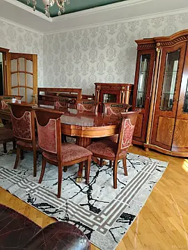 Kirayə verilir 3 otaqlı mənzil 130 m²