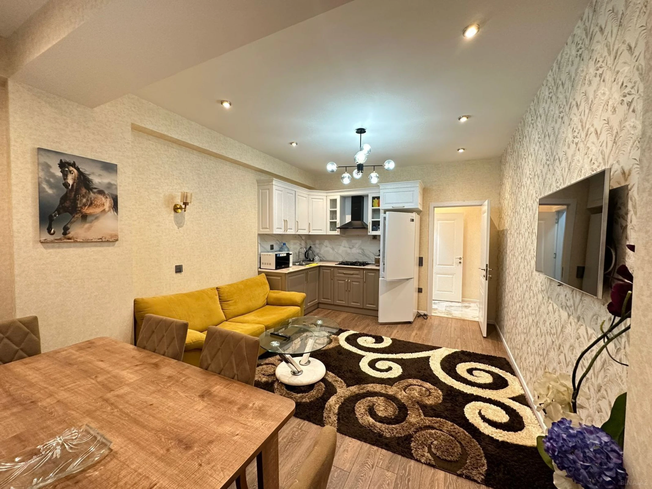 Kirayə verilir 2 otaqlı mənzil 60 m²