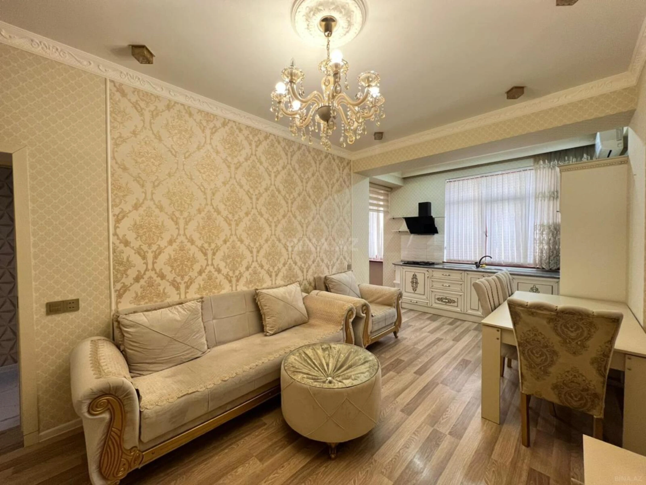 Kirayə verilir 2 otaqlı mənzil 60 m²