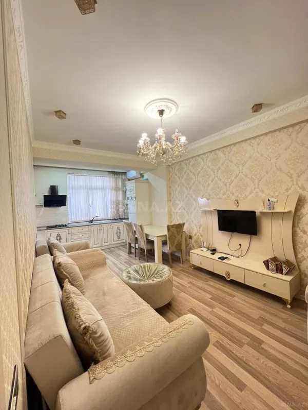 Kirayə verilir 2 otaqlı mənzil 60 m²