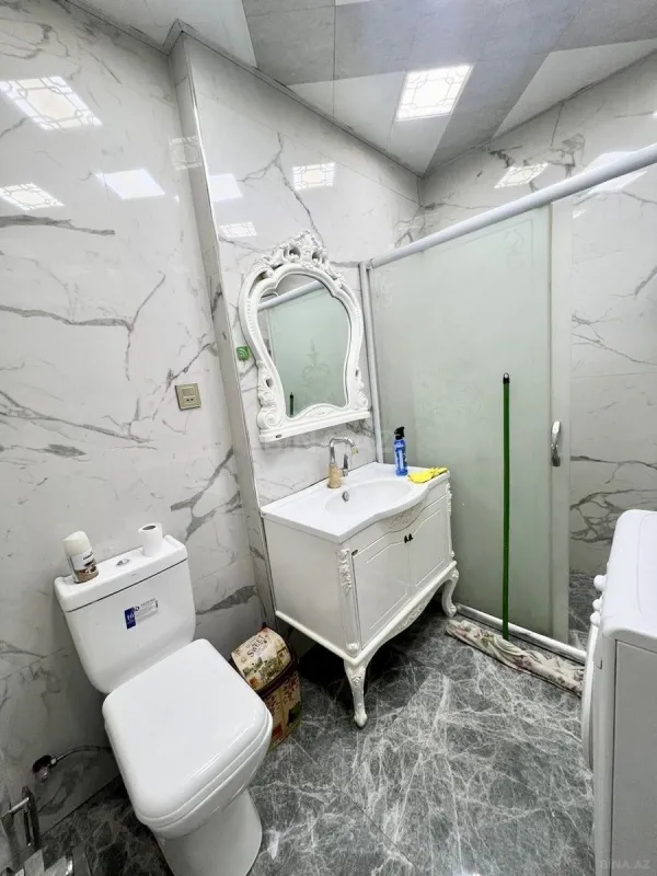 Kirayə verilir 2 otaqlı mənzil 60 m²