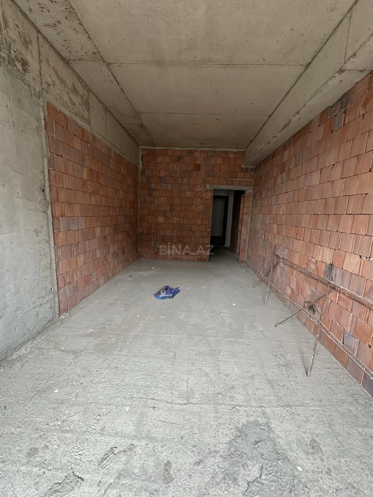 Satılır 2 otaqlı mənzil 73 m²