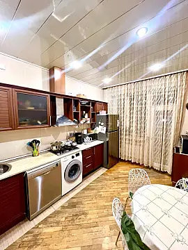 Satılır 2 otaqlı mənzil 95 m²