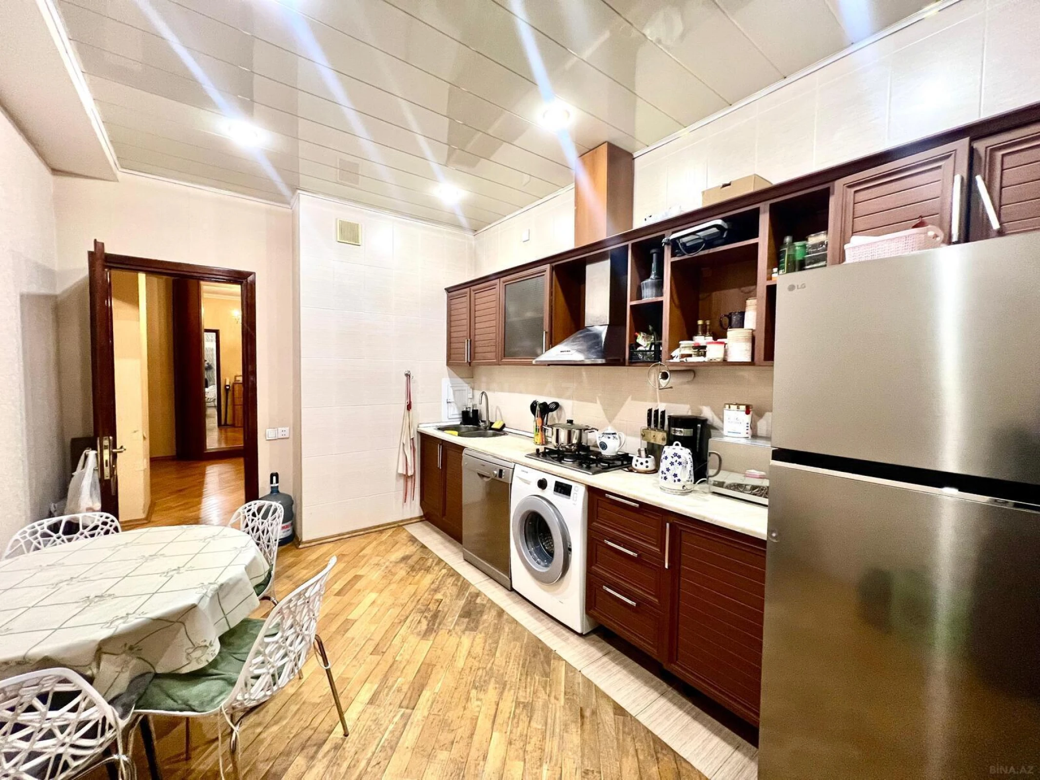 Satılır 2 otaqlı mənzil 95 m²